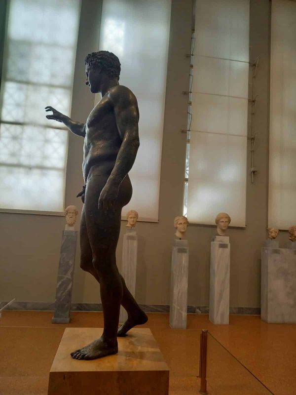 statue-bronze-zeus-ou-poseidon-artemision-musee-athenes